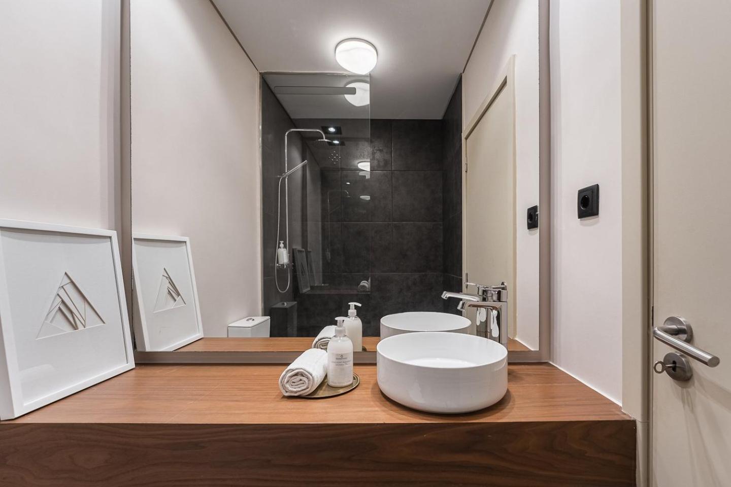 Guestready - Quental Wallpaper Near Marques Square OOporto Exteriör bild